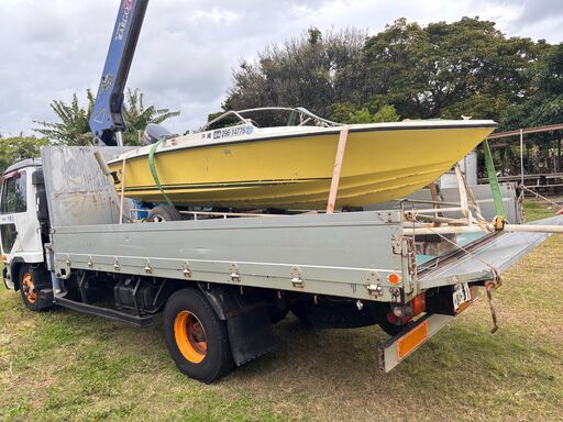 商談中でございます。　小型ボート　25馬力正常作動、船検査本日完了備品　新品　ビニトップ付　トレーラ付