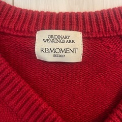 赤いセーターの画像