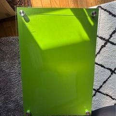 ［交渉中］ガラステーブルの画像