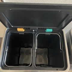 ゴミ箱 2分別の画像