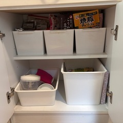 食器棚の画像