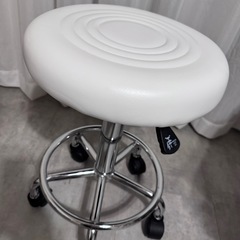 新品　昇降式デスクスツールの画像