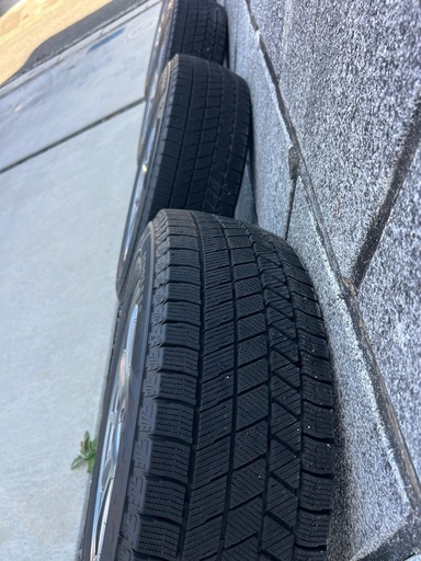 トヨタ　ライズ　　スタットレスタイヤホイール付き