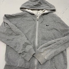 古着NIKEパーカーの画像
