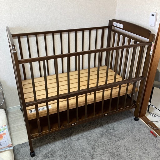 ベビーベッド (KEI) 愛甲石田のベビー用品《ベビーベッド、家具》の