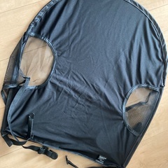4点セット。ベビーカーなど冷却シート、チャイルドシートなど抜け出し防止具、ベビーカー日除け、ベビーカー虫侵入防止ネットの画像