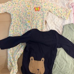 ユニクロ多めベビー服まとめ売り　60〜70の画像