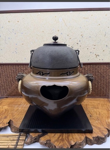 未使用品 唐銅 鬼面 風炉釜 鉄釜 銅蓋 釜環 敷板付 時代物 茶道具 茶器 煎茶道具 煎茶器 古道具 骨董 古玩 和骨董 和美術 稽