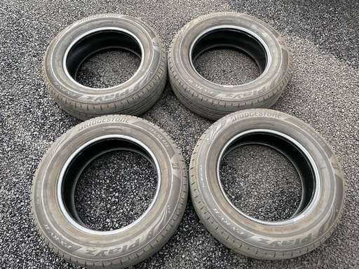 2023年製　195/65R15 ブリヂストン　プレイズ　PX-RVⅡ 夏タイヤ　　