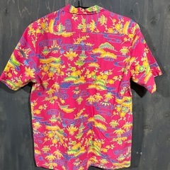 【美品】かりゆしウェア Mサイズ｜ピンク系・沖縄柄｜引越し整理の画像