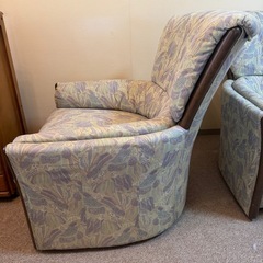 カリモク✩1人掛けソファ２脚セット(ﾟ∀ﾟ)の画像