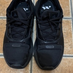 adidas 黒 スニーカー 25.5cmの画像