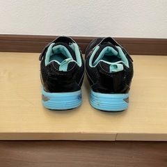 18.5㎝　スニーカーの画像