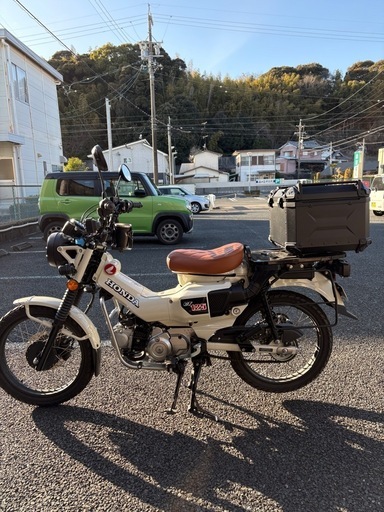 ハンターカブ CT125  2025年式 走行約1700km 純正シフトインジケーター、武川フォグランプ等装備あり 自賠責あり