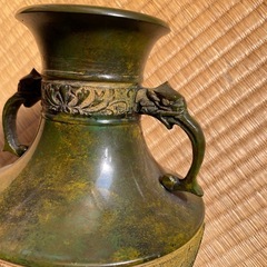 深緑の壺　鳳凰の模様？の画像