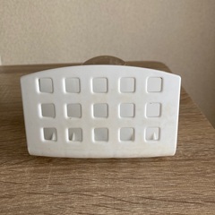 空き瓶2個と台所スポンジホルダー　setの画像