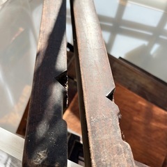 崩れた唐木家具材
の画像