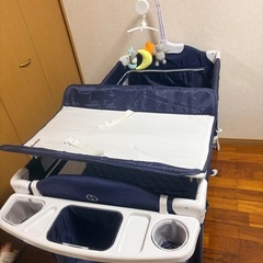 ベビーベッドの画像