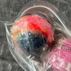 LUSH バスボムの画像