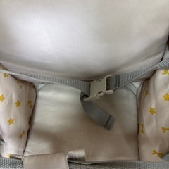 背もたれ付きテーブルチェアの画像