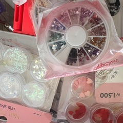 ネイルパーツ、ストーンなどまとめ売りの画像