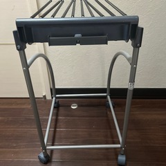 スラックスハンガーの画像