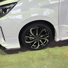 ノア　夏タイヤホイールセットの画像