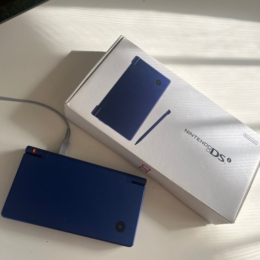 ニンテンドー　DS i