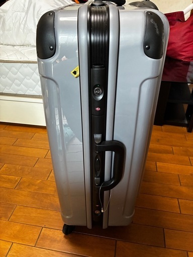 新品　シルバー キャリーケース 28×50×75cm 70-80L