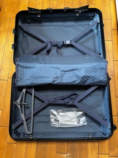 新品　シルバー キャリーケース 28×50×75cm 70-80L