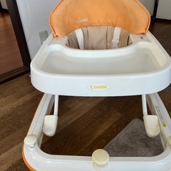 【2/4 2/5引き取り限定】Combi 歩行器／動作問題なしの画像