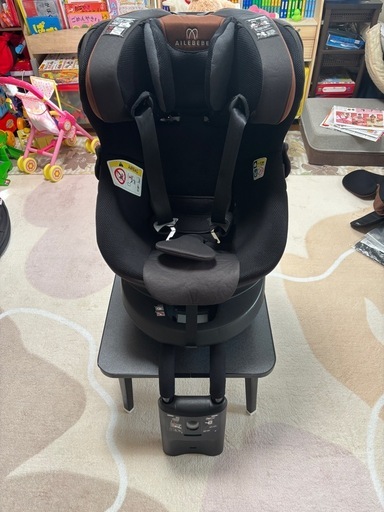 エールべべ　チャイルドシート　
クルットRグランス　BF140