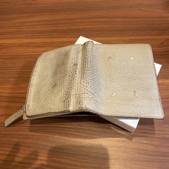 メゾンマルジェラ  二つ折り財布　ベージュの画像