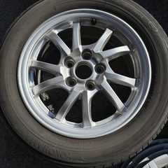 2013年トヨタ プリウスα純正ホイール、ホイールカバー4本セット205/60R/16の画像