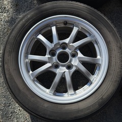 2013年トヨタ プリウスα純正ホイール、ホイールカバー4本セット205/60R/16の画像
