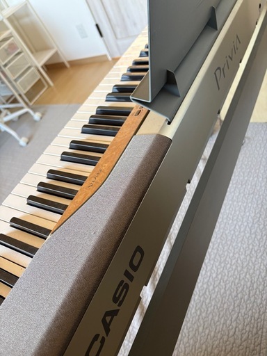 電子ピアノ　カシオ　プリヴィア