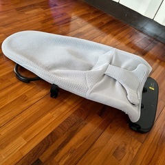 ピジョン・3段階バウンサー (ウギー Wuggy )・イスにもなる！の画像