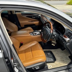 LS600H 後期　車検付きの画像