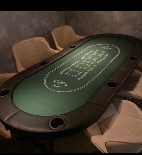 ポーカーテーブル