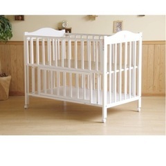 ベビーベッドの画像