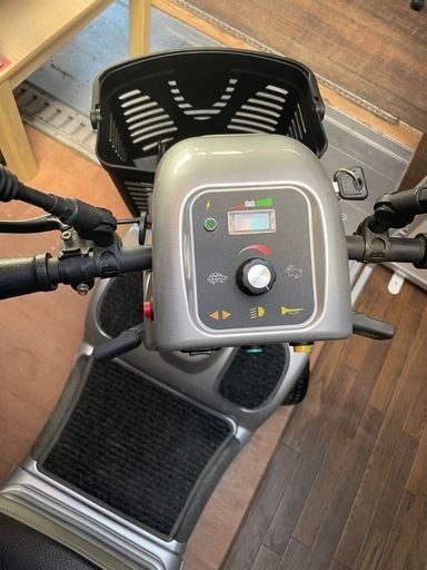 Reha  tech  電動車椅子　車イス電動シニアカー　大手フランスベッド製　☆即乗り可能☆