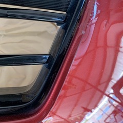 やや傷あり　ダイハツ ロッキー 純正フロントバンパー　A200 52119-B1390 グリル スポイラーの画像