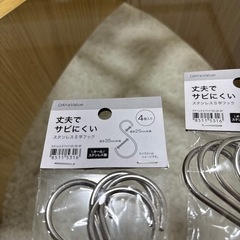 ニトリ　丈夫でサビにくいステンレスS字フック　2つセットの画像