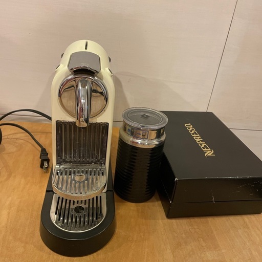 ネスプレッソコーヒーメーカー