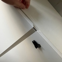 鍵付き書類棚の画像