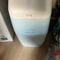 オムツゴミ箱の画像