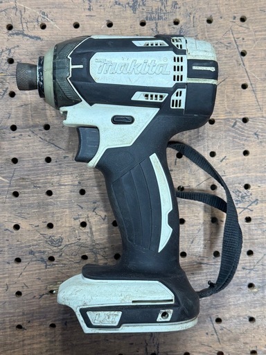 【別府】Makita TD138D 14.4V インパクトドライバ 本体のみ