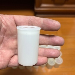 昔のカメラのフィルムのケース：カメラフィルムケース：35個の画像