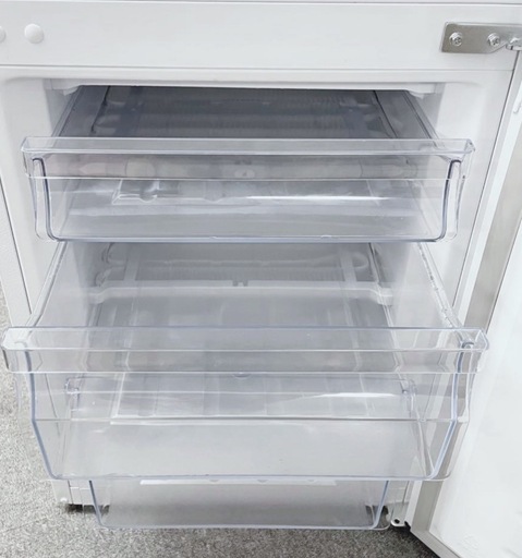 (送料無料) 2022年購入 美品 175L 冷蔵庫 強化ガラス棚 3段クリアケース冷凍室 静音設計 お買い得品 ⑧