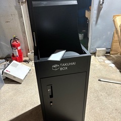 未使用品　訳あり ポスト一体型/大容量 130L】 PYKES PEAK 宅配ボックス 宅配 置き配 防水 屋外 戸建て用 大型 完成品お届け 「 TAKUHAI BOX 」 【ディープウッド】の画像